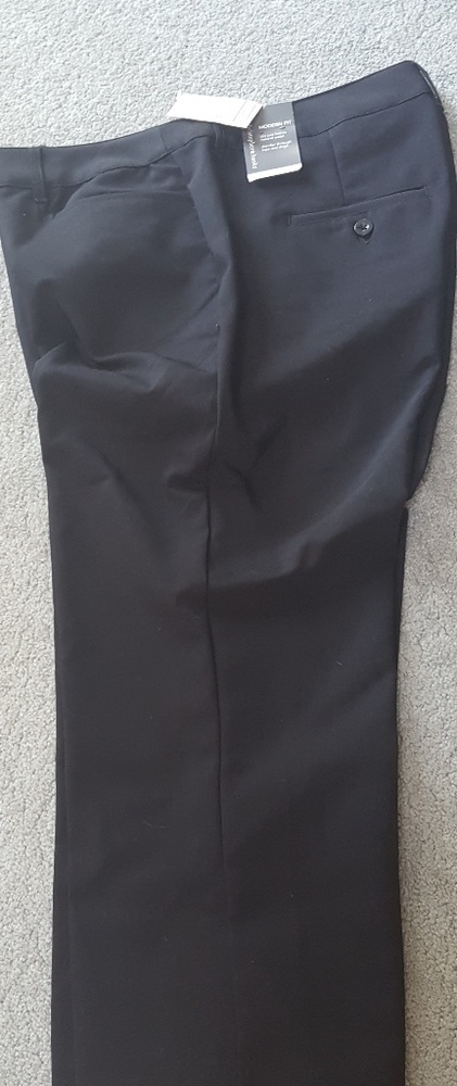 New chistopher banks modern fit capris 12